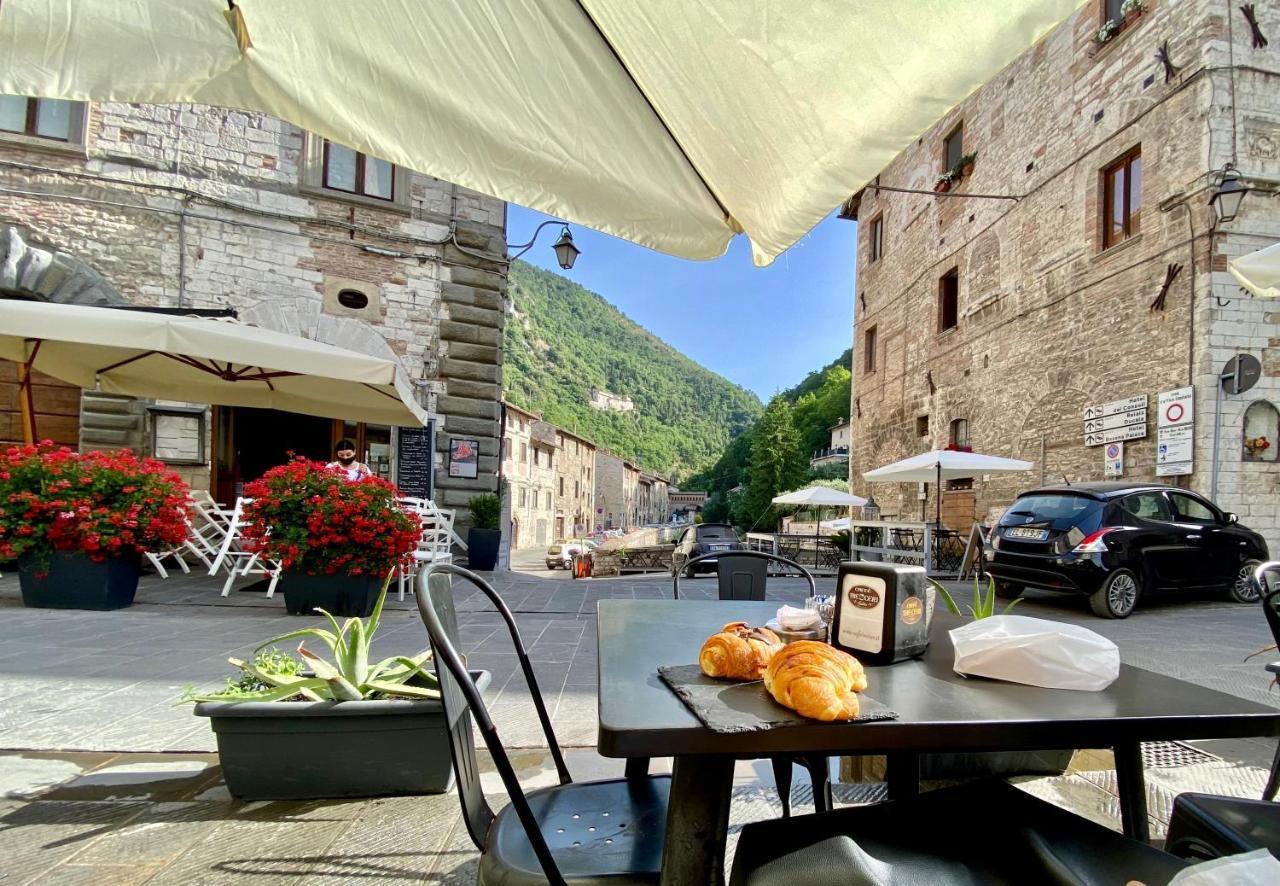 Red House Apartment Gubbio Exterior foto