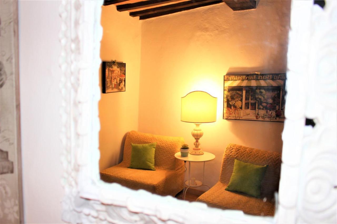 Red House Apartment Gubbio Exterior foto